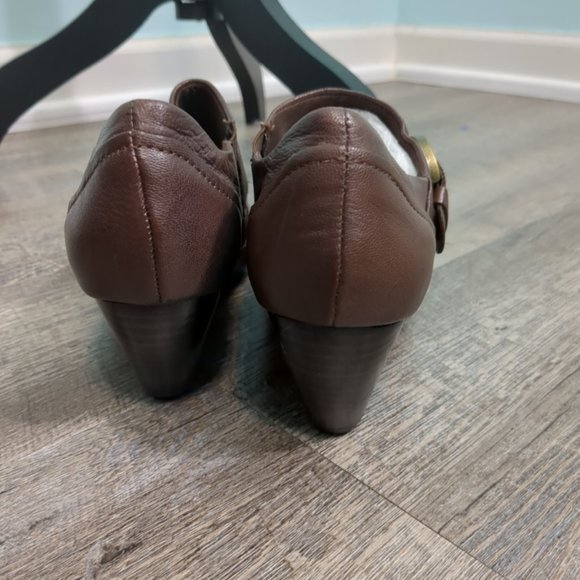 Bare Traps Womens Tasha Brown Leather Heels Booties Clogs Side Buckle Sz 8 - Picture 3 of 5